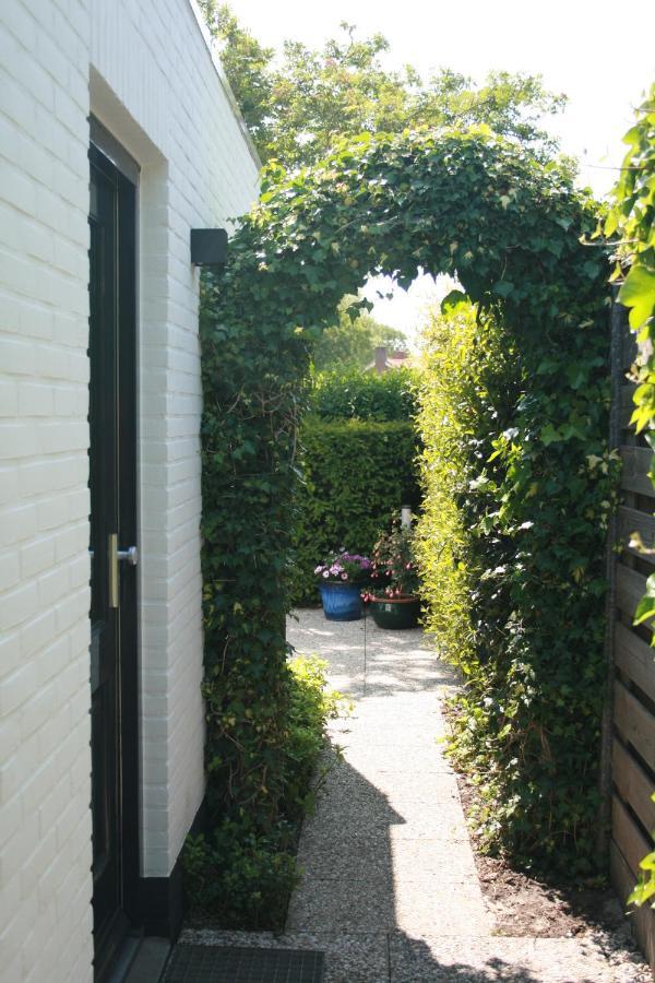 Bed & Breakfast Zeeuws Gelukkig Serooskerke  外观 照片